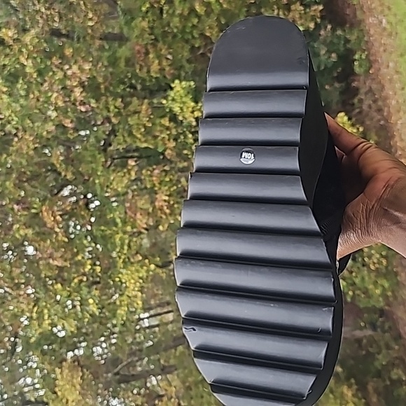 Velvet Traitor Boots - Picture 5 of 6